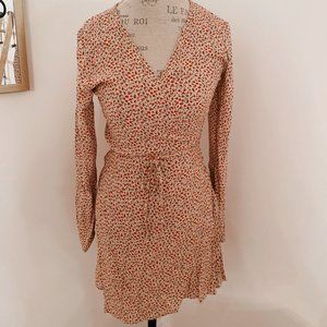 VINTAGE RARE BRANDY MELVILLE FLORAL WRAP DRESS